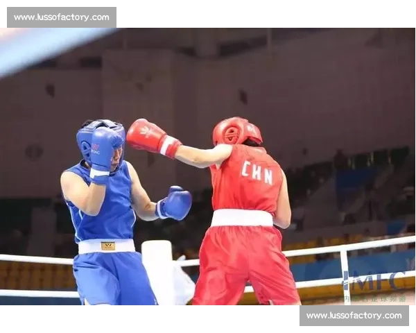 AJ比赛激战正酣 球员们在赛场上拼尽全力角逐荣誉与未来 AJ比赛激战正酣 球员们在赛场上拼尽全力角逐荣誉与未来